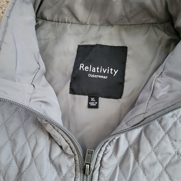 Relativity Vest - Picture 2 of 2
